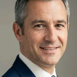 Portrait d'un dirigeant de PME industrielle, client de Clairvoie Conseil
